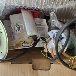 1998 Mustang 3.8 Fuel Pumps