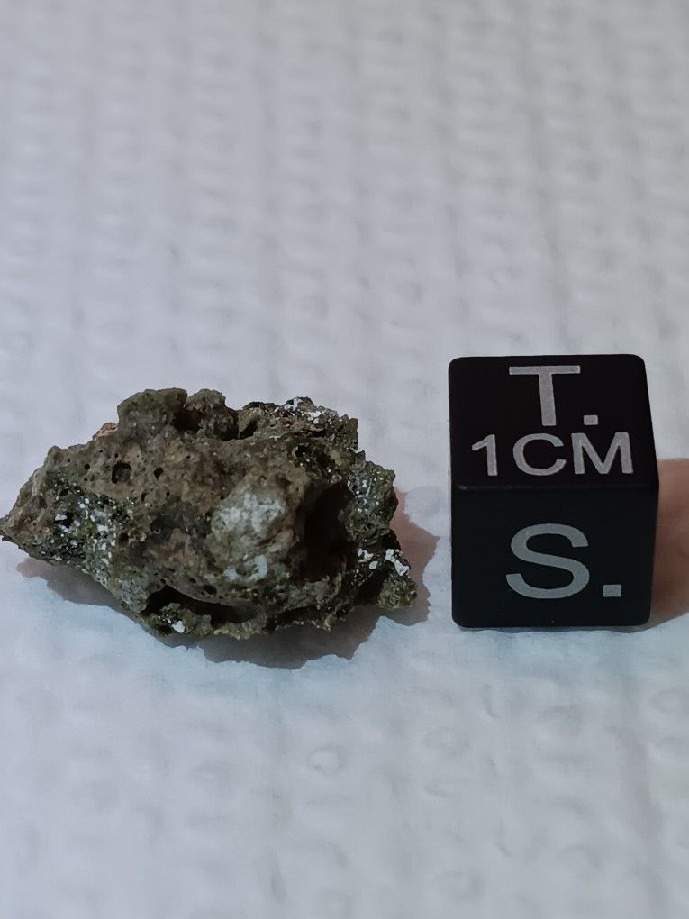 Comet/Meteorite Impactite/Tektite Pica Glass from Atacama Desert 1.9 grams