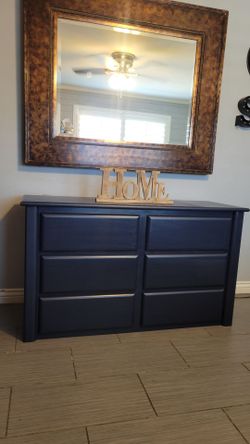 BEAUTIFUL SOLID WOOD 6 DRAWERS DRESSER