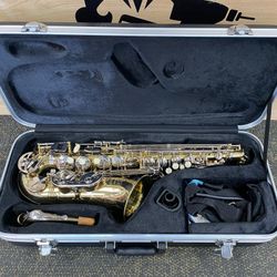 Selmer AS400 Student Alto Saxophone IN CASE