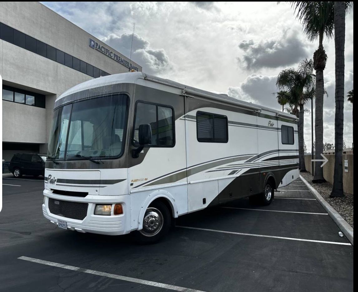 2004 Fleetwood Flair 31A