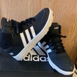 Adidas Kids Shoe Size 4