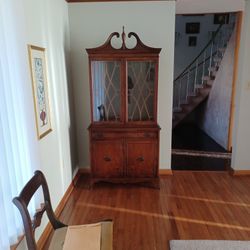 Excellent Condition China Closet