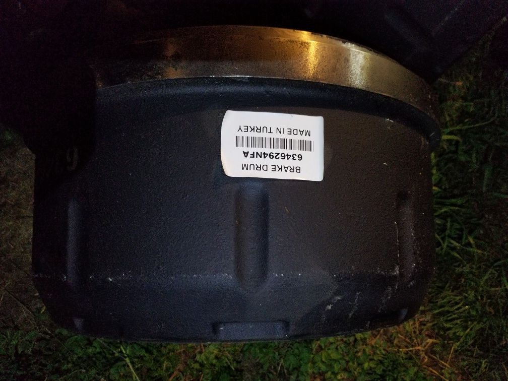 Semi truck brake drums
