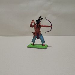 Britains LTD Deetail Wild West Indian on Foot with Bow and Arrow from 1971. 