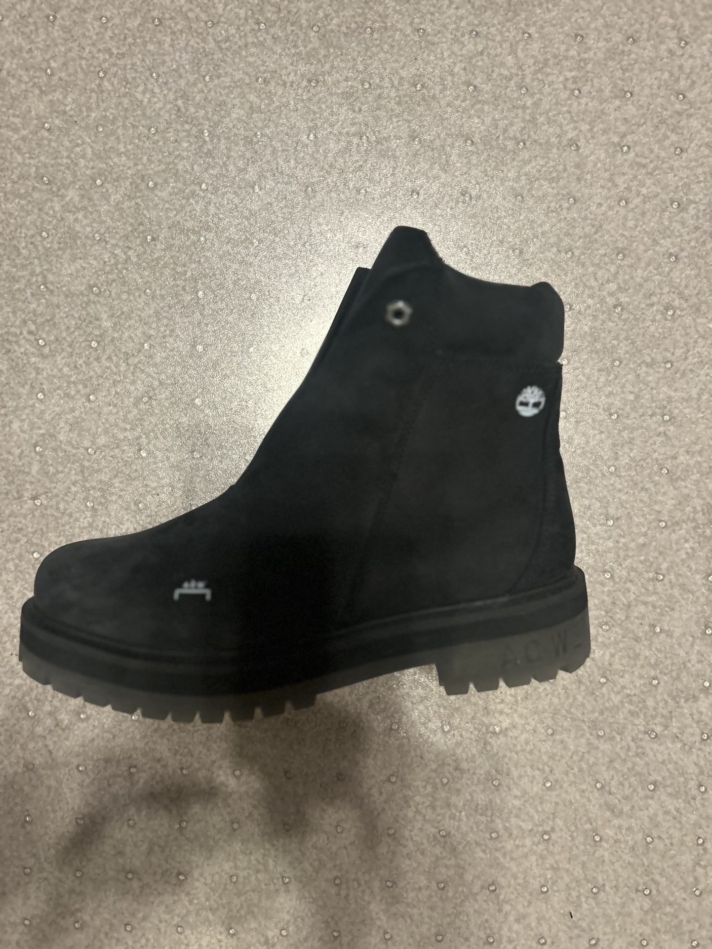 ACW Women’s black timberland boots.