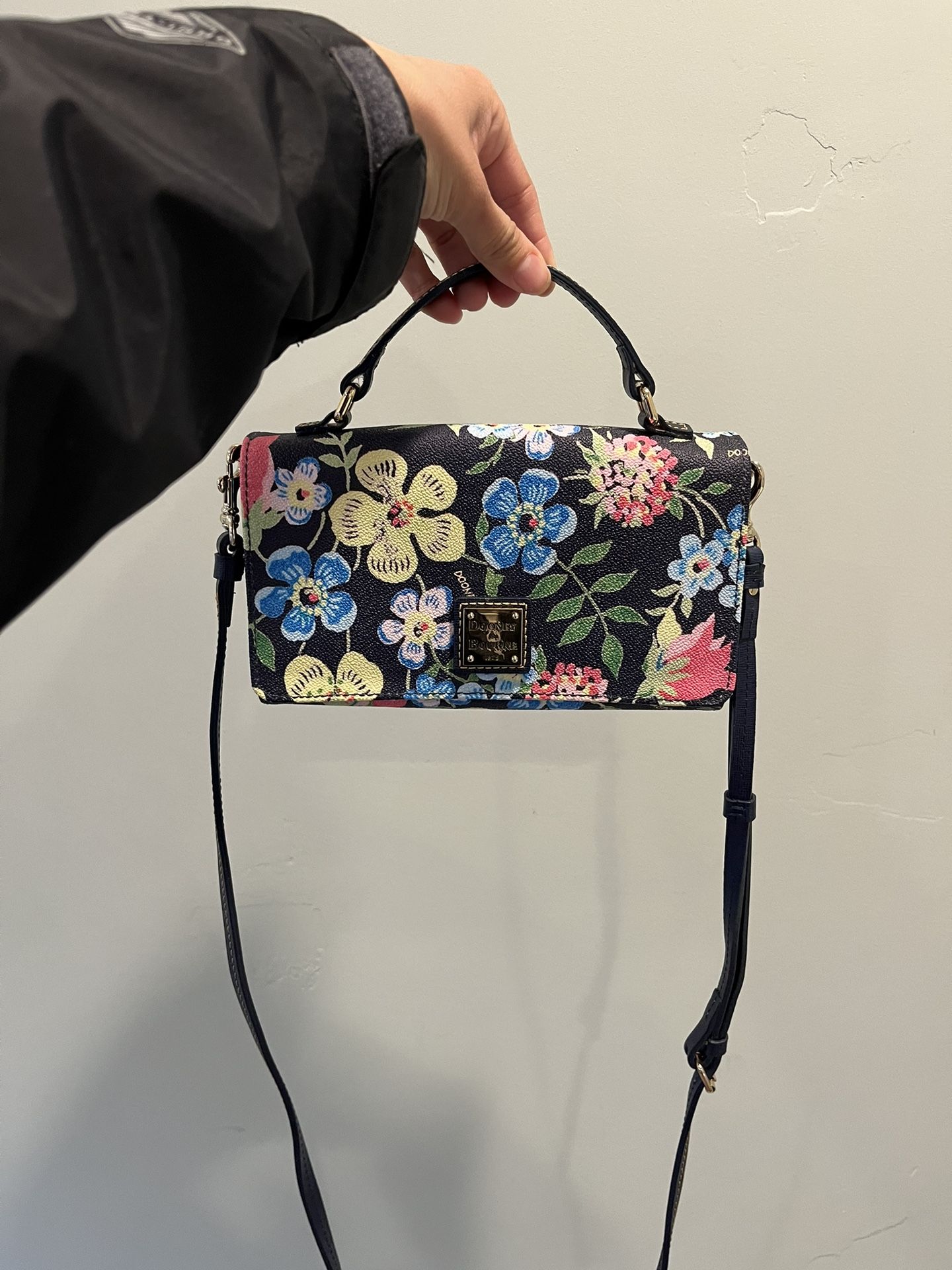 Dooney and bourke floral crossbody hotsell