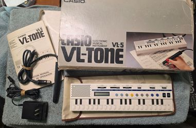 Casio VL-5 VL-Tone Keyboard Synthesizer with Original Box