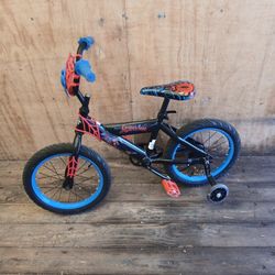 Huffy Spiderman 16" bicycle with 2 training wheels beautiful bike $70