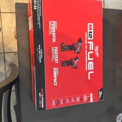 M12 FUEL 2-Tool Combo Kit (Hammer Drill/Driver & Impact Driver)