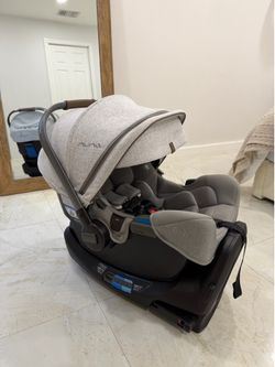 Nuna PIPA RX car seat with base