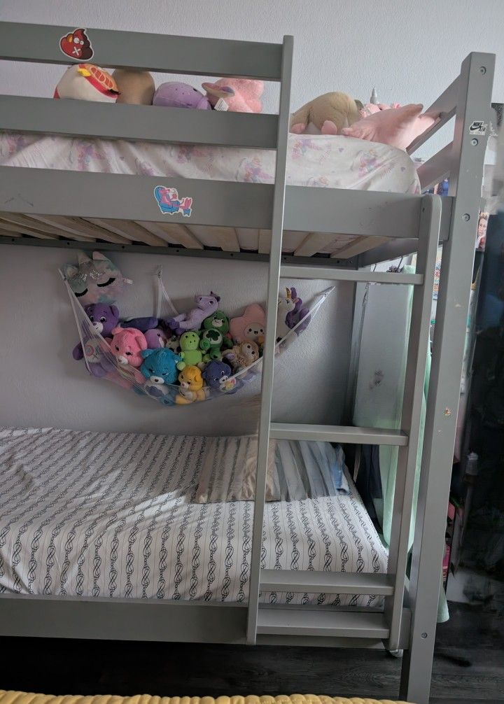 Bunk bed
