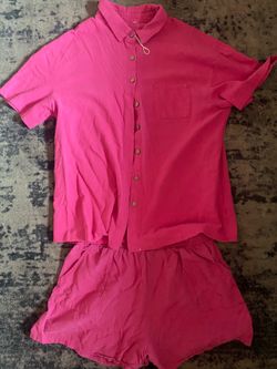 Pink cotton pajama set with adjustable waist and button-up shirt #loungewear #cotton #sleepwear