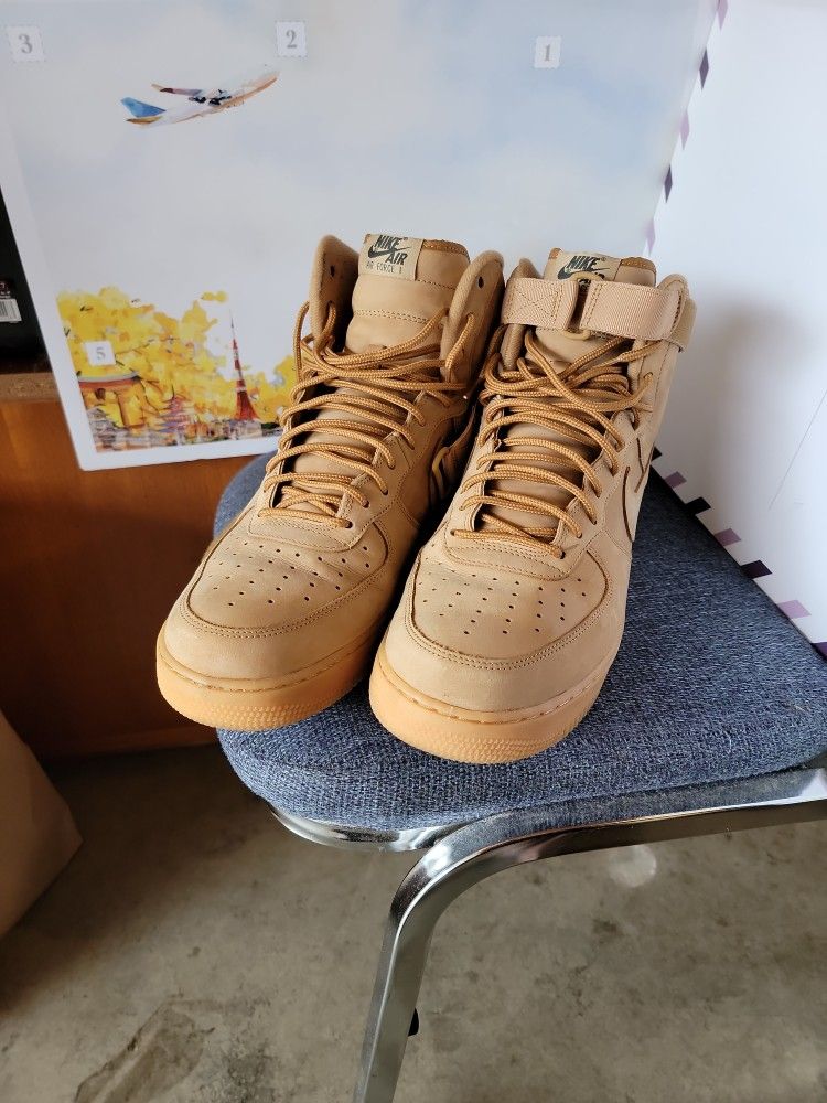 Like New Nike Air Force 1 High '07 LV8 WB