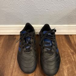 Adidas Kids Size 2 Soccer Cleats