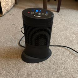 Oscillating Digital Space Heater 