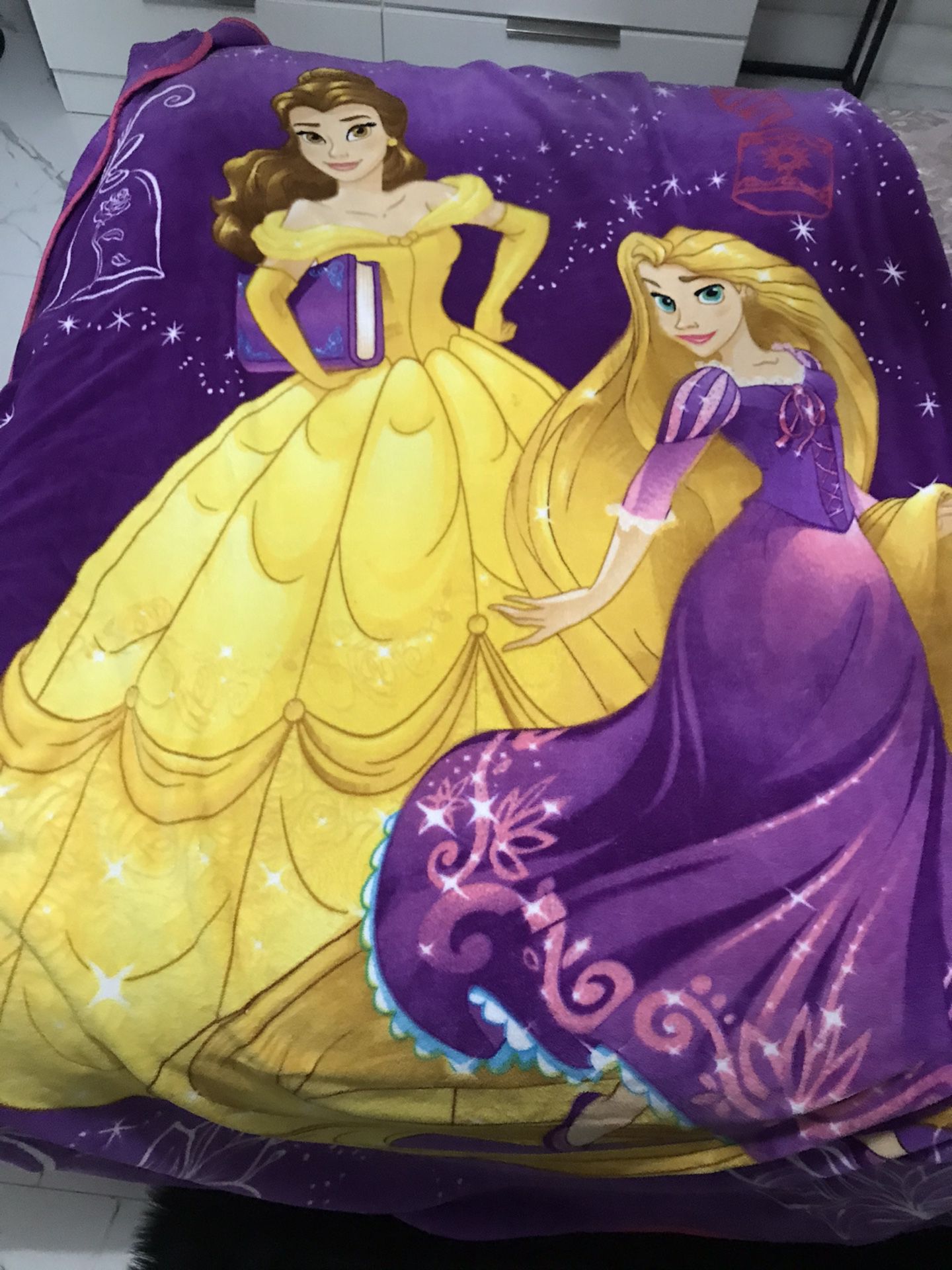 Princesses blanket belle and rapunzel