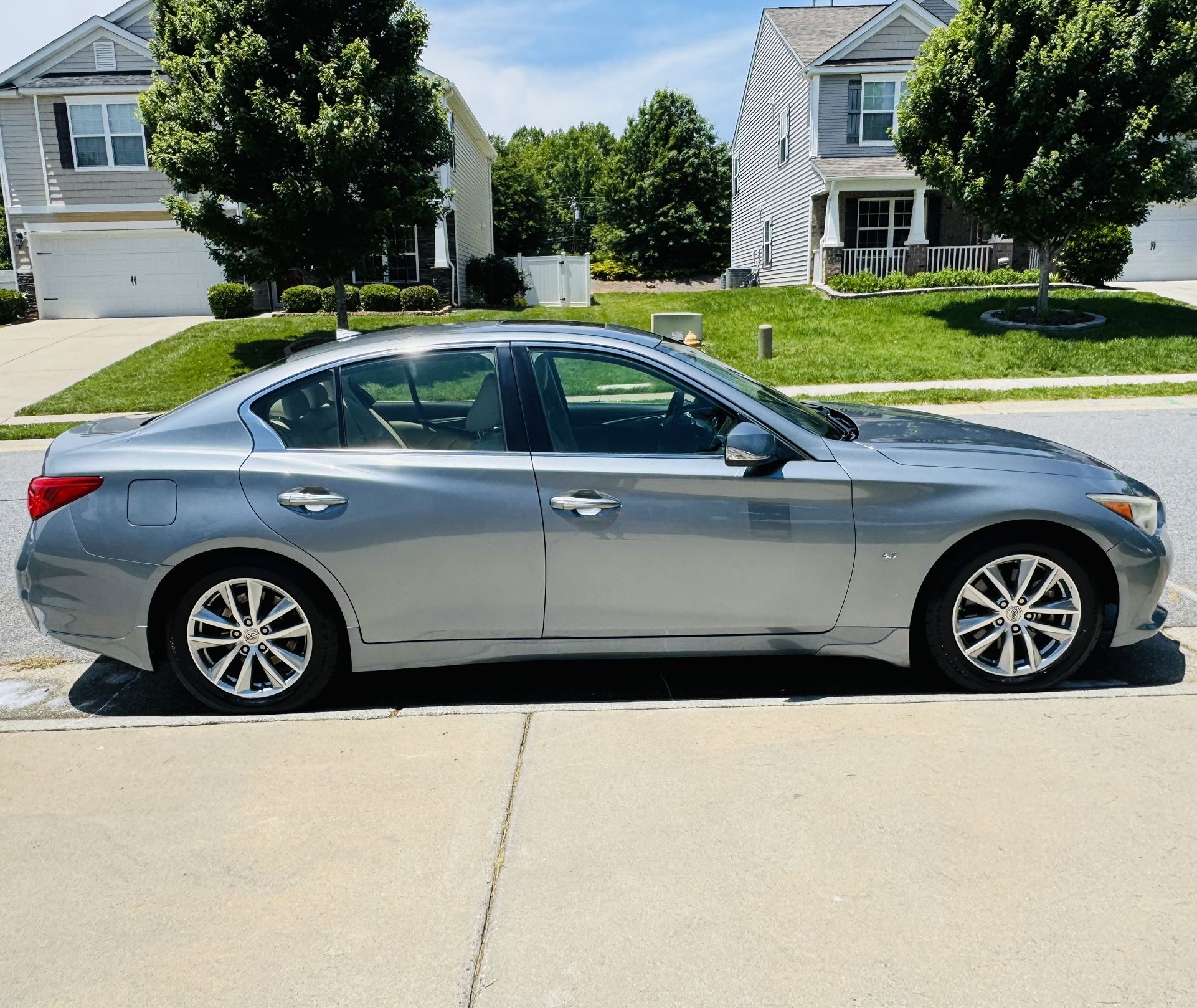 2014 Infiniti Q50