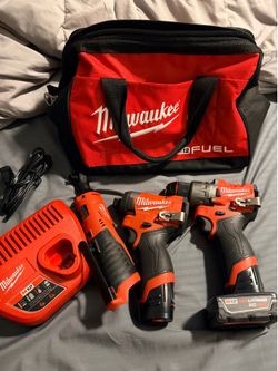 Milwaukee M12 Fuel tool set With Ratchet