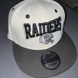 RAIDERS SNAPBACK ( *BRAND NEW*)