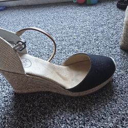 White Mountains Sandals Size 6M