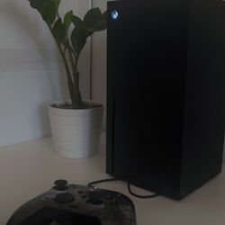 Xbox Series x Like New With All Cords And Controller 