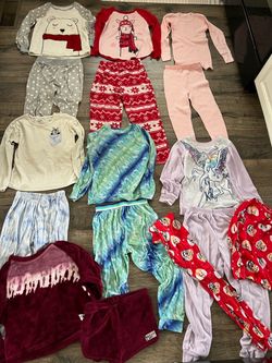 Girls size 7/8 winter pajamas
