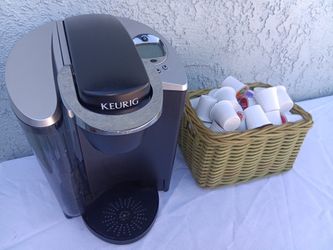 Keurig Single Serve Coffee Maker + K-Cups lot 008