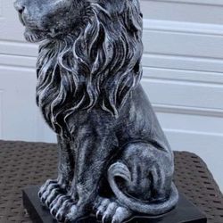 The Crown Lion Statue