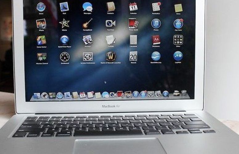 2013/14 Macbook Air 13 1.3 i5 4G 128GB SSD Newest OS X BIG Sur LIKE NEW COND