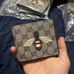 “Gucci” Bee Wallet 