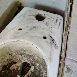 Brand New Toto Floor Mount Flush Valve Toilet