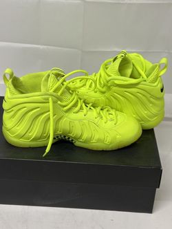 Nike Little Posite One Volt Basketball Shoes CW1593-702 Yth Sz 4Y (40294)