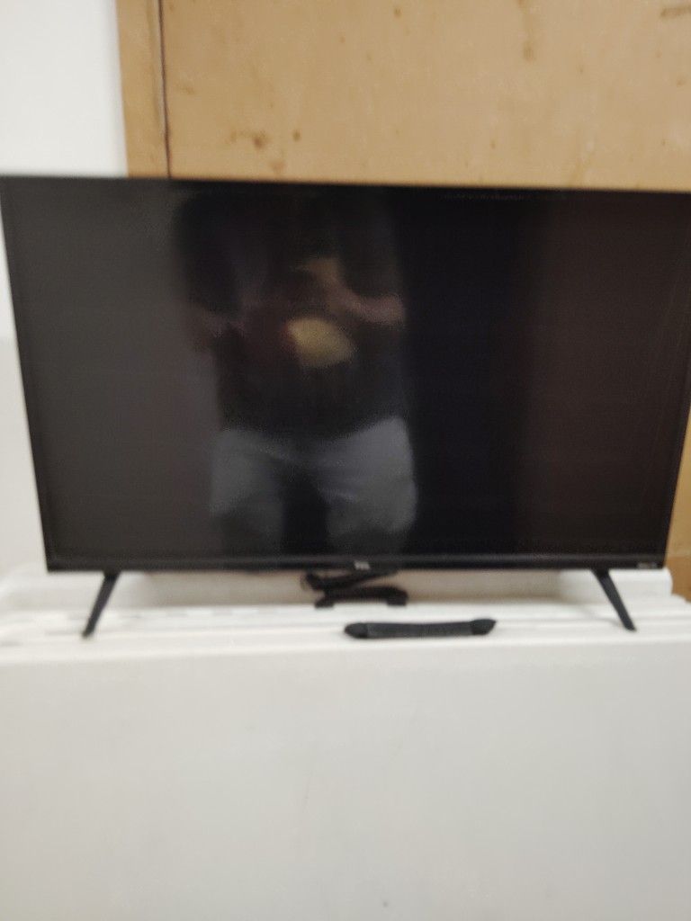 Smart TV . Retails For $119 At Walmart . Very Light Weight 