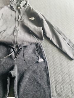 The north face Hoodie and Joggers 