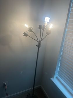 Multi-Head Adjustable Floor Lamp - 5 Bulb Tree Lamp