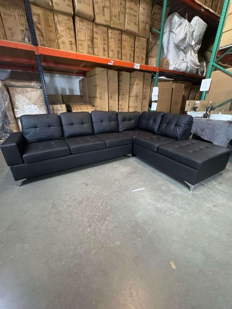 Brand New Sectional Sofa / Sofa Seccional Nuevo A Estrenar...Fast