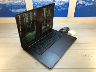 Late. 2025. MacBook Air 15” M4 chip /16Gb /256 ssd