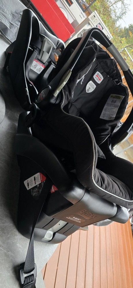 Free-Infant Carseat W 2 Base