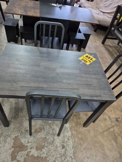 Second hand table in four chairs