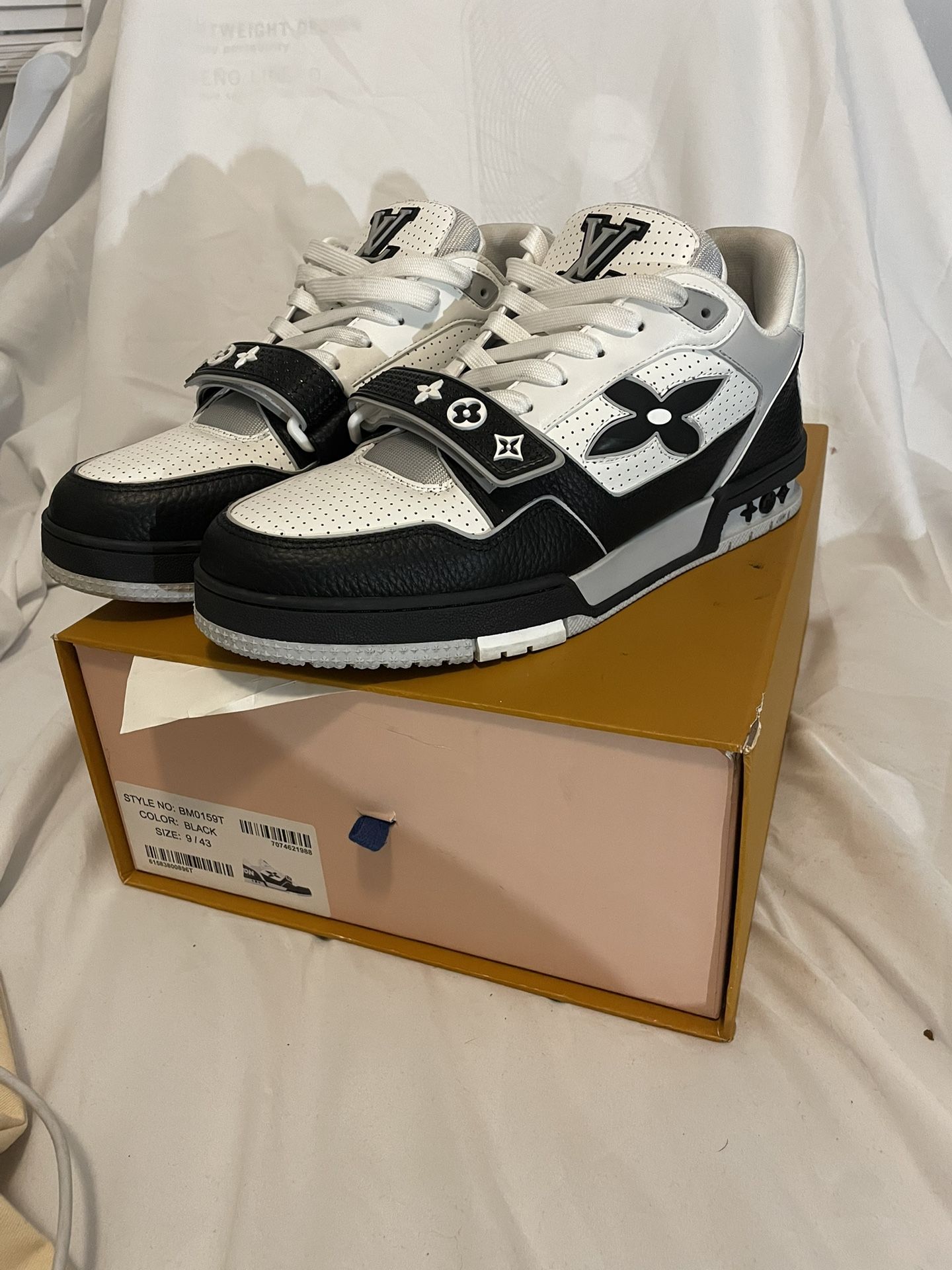 LV Trainer Sneaker ( Velcro Strap )
