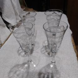 4 Vintage Crystal Etched Wine /champagne Glasses