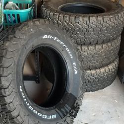 4 Used BF Goodrich All Terrain Tires LT 285/70 R17