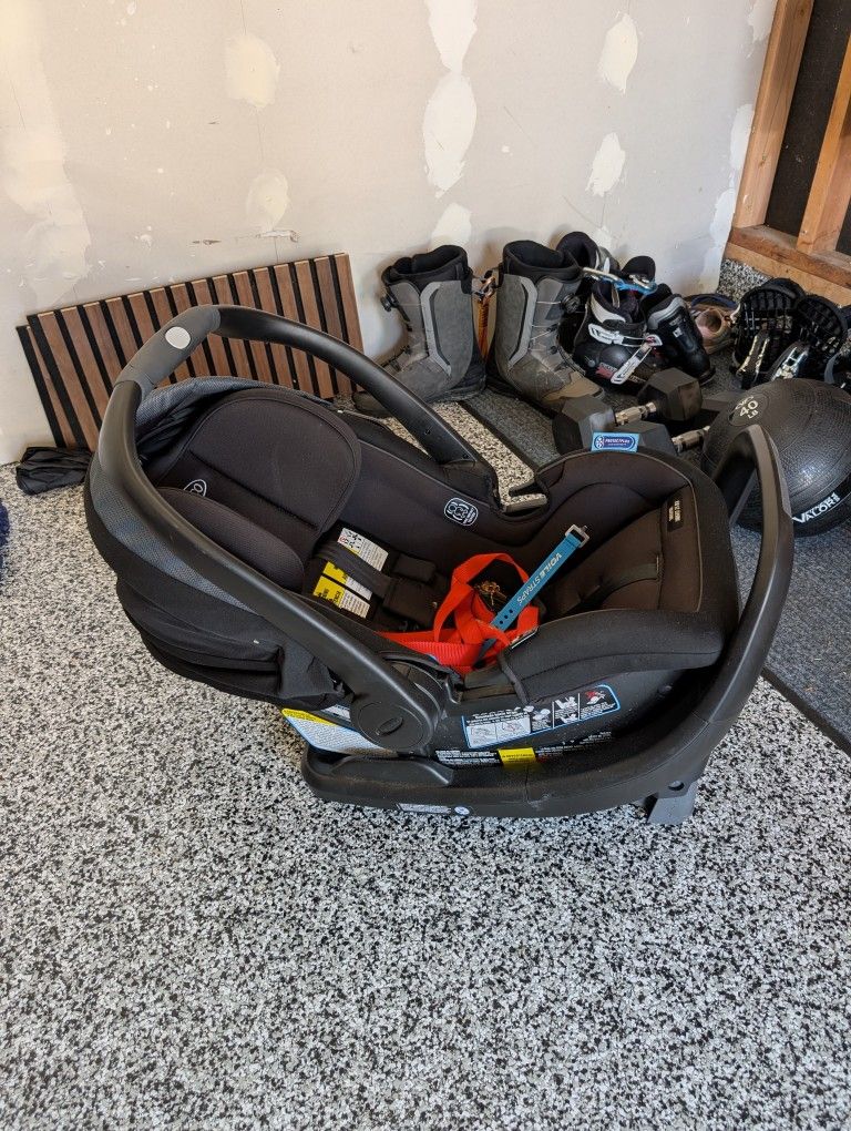 Graco Snugride 35 Dlx Infant Car Seat