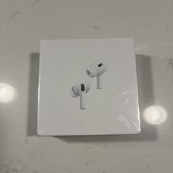 Apple AirPods Pro 2nd Generation with MagSafe Wireless Charging Case - White