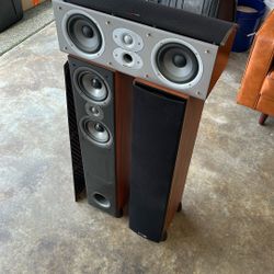 Center Channel Speaker & 2 Floor Speakers 