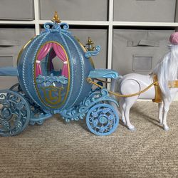 Cinderella Doll, Horse & Light Up Carriage Deluxe Gift Set