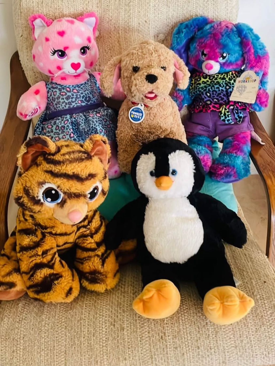 MAKE OFFER BUILD A BEAR workshop Plushie Total 🟰 5 some with Clothes,1 have Tag