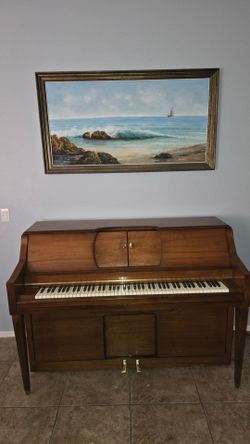 Player Piano $1200 Free Delivery.
