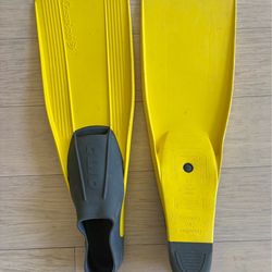 Cressi Fins for Snorkeling or Diving